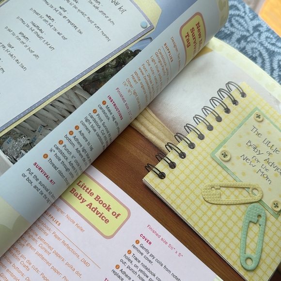 Paper Crafts Book 288 Pages Bright Colors Ultimate Collection of fabulous ideas - Picture 9 of 9